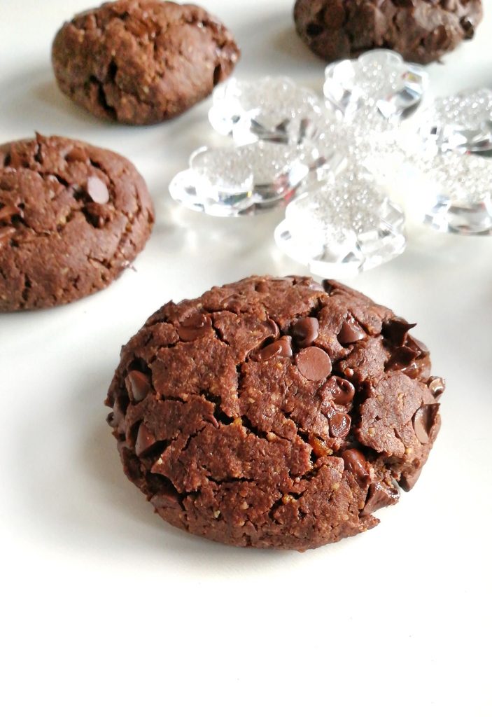 Goûtez ses délicieux cookies tout chocolat, beurre de cacahuète et fleur de sel ! Tellement gourmands et pourtant très sains pour en manger sans culpabilités ! 